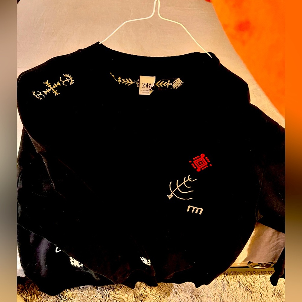 ZARA Embroidered sweatshirt XL